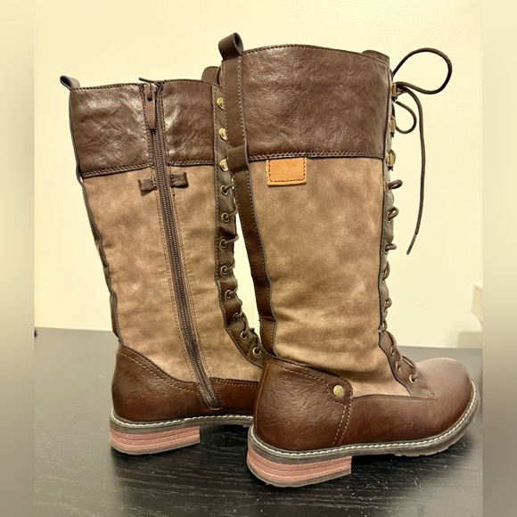 Women’s Two-Tone Brown Lace-Up Boots Size 8M - Picture 5 of 8